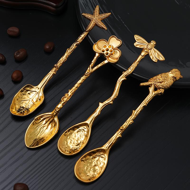 1Pc 金属デザートコーヒースプーンヴィンテージ彫刻トンボ枝 - Kitchen Gadgets Vintage のレビューと価格